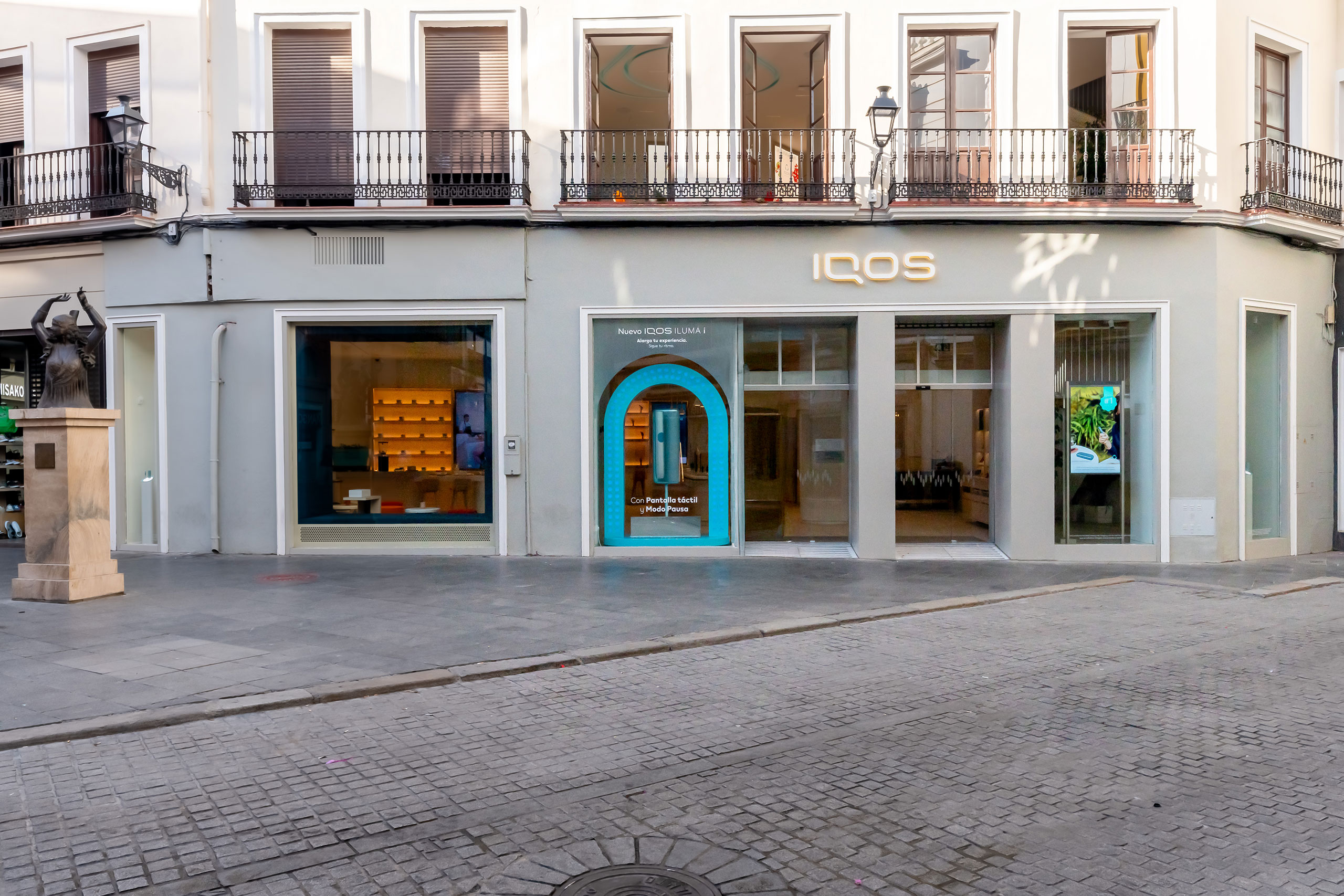 IQOS Boutique Seville furnished by TJC